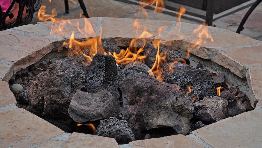 3 Benefits of Adding a Fire Pit to Your Outdoor Space